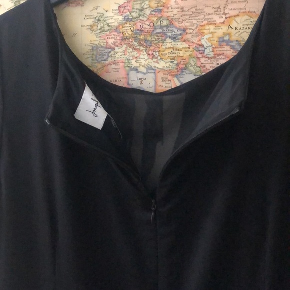 Size 6 only. 👗 - Picture 5 of 5